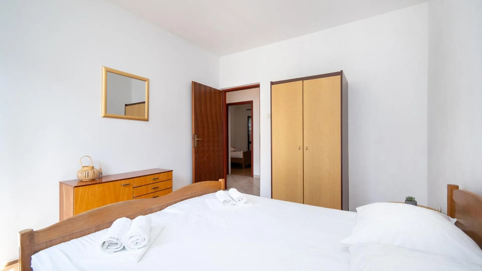 Apartments With A Parking Space Pag - 15765 Pag Town Croatie